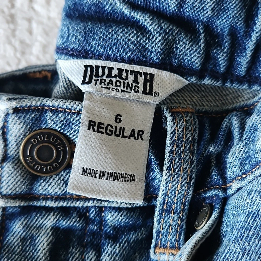 NWT Duluth Trading Co Womens Medium Wash Heritage Hi-Rise Straight Leg Jeans - Picture 6 of 9